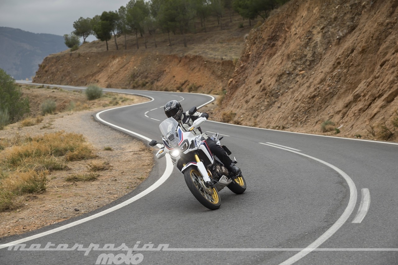 La Honda CRF1000L Africa Twin supera las expectativas en carretera