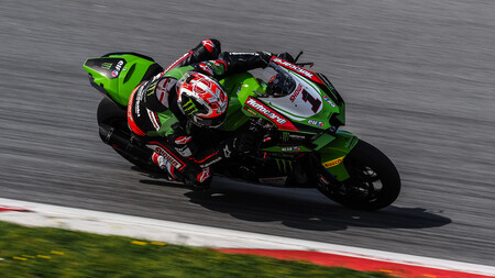 Jonathan Rea y su nueva Kawasaki Ninja ZX-10RR dominan los test de Superbikes con cinco marcas en el 'top six'