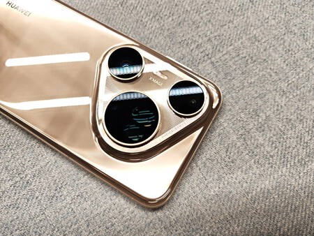 Módulo de câmera Huawei Pura 80 Ultra. Imagem: Noelia Hontoria para Xataka