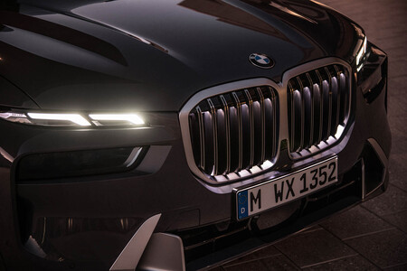 BMW X7 2023 calandra iluminada