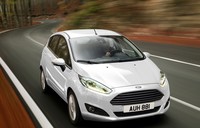 Los españoles los preferimos de color blanco, gasolina y cambio manual