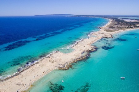 Chollo en Logitravel: ferry + hotel a Formentera tres noches desde 244 euros por persona