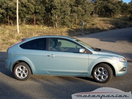 Ford Focus Coupé contra Peugeot 308 3p, comparativa (parte 3)