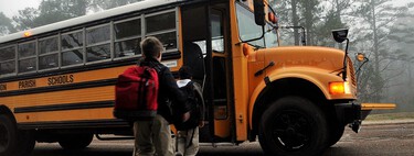 La DGT recuerda un truco tan sencillo como brillante que puede evitar atropellos de niños en la puerta de los colegios 