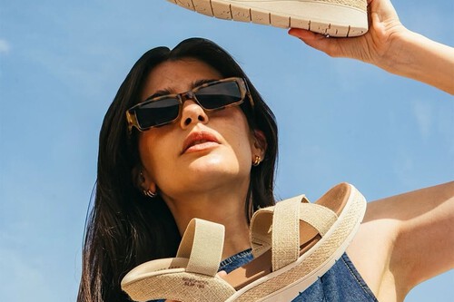 Cinco Skechers rebajadas en Decathlon para caminar mucho en verano, ideales para pies anchos o con juanetes 