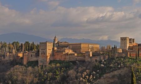 La Alhambra de Granada se corona de nuevo como el monumento más visitado de España