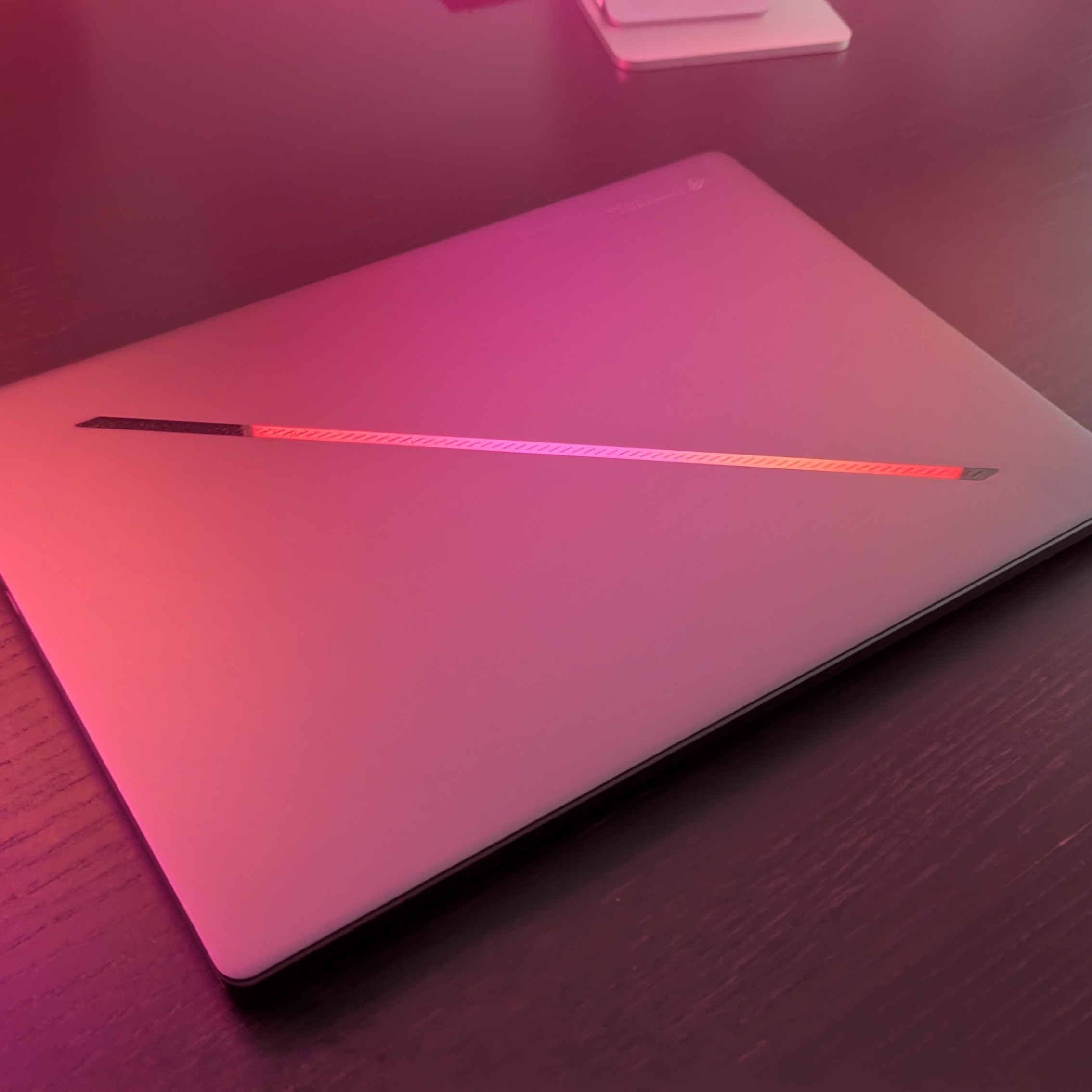 Asus - Portáil Gaming ASUS ROG Zephyrus G16 OLED GU605CX-QR113W, Intel Core Ultra 9-285H, 64GB, 2TB SSD, Nvidia GeForce RTX 5090 24GB, 16', W11.
