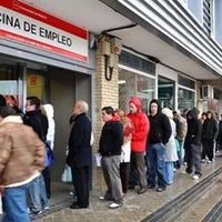El gasto por desempleo en España vuelve a niveles de 2006, pero con mucho más paro: la cobertura social se desploma
