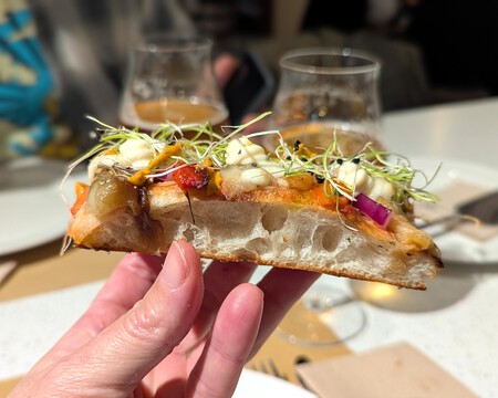 Un detalle de la masa crocante de Oura