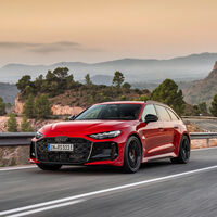 Me ha sorprendido el nuevo Audi RS 5: se ha vuelto un exagerado deportivo con más de 600 CV aunque pese como un SUV y sea híbrido enchufable