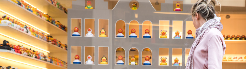 En esta tienda solo puedes comprar una cosa: patitos de goma