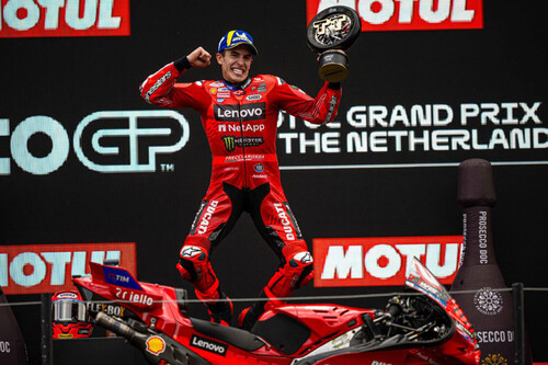 Piloto espanhol de motociclismo está ganhando muito com bônus pelas vitórias na temporada / Imagem | Ducati MotoGP Team