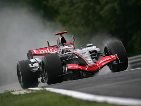Kimi Räikkönen también aparece en la lista de sustitutos de Lewis Hamilton