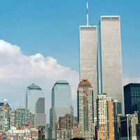 Un hombre alquiló dos edificios llenos de amianto por 99 años. Eran las Torres Gemelas, y seis semanas después ganó una fortuna con el 11S