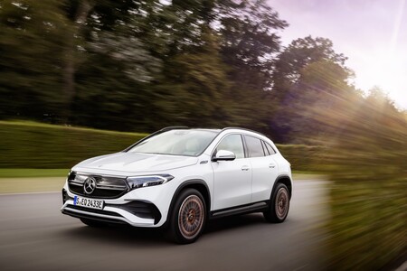 Probamos el Mercedes EQA, el SUV medio convertido en coche eléctrico que destaca por su confort de marcha con 426 km de autonomía