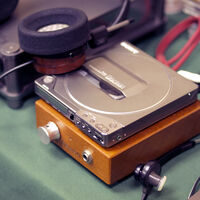 Las escuelas de EEUU prohibieron los móviles. Y entonces ocurrió algo inesperado: empezaron a utilizar tecnologías del pasado