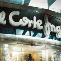 El Corte Inglés está agotando las zapatillas Under Armoiur más cómodas para despedirte definitivamente de los modelos de lona 