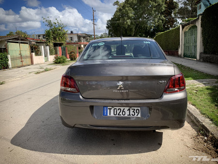 Peugeot 301 Prueba Cuba trasera