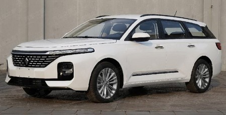 Baojun RC-5W: el coche de General Motors para el mercado chino filtra sus primeras fotos vestido de familiar