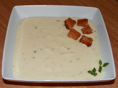 Crema fría de calabacines con nata para cocinar sin lactosa. Receta