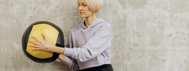 Este es el ejercicio de pilates ideal para trabajar el abdomen y activar el metabolismo después de los 40 