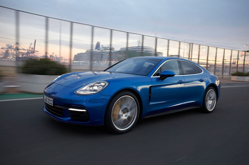 Porsche quería un Panamera 2017 más rápido y a la vez más cómodo. Lo probamos para ver si es así