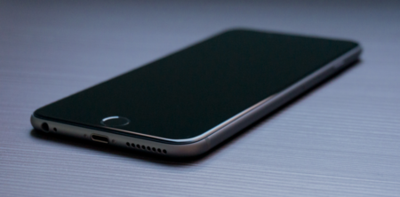 Se filtran fotos reales del supuesto iPhone 7 que confirman cambios en la cámara y el diseño de la antena