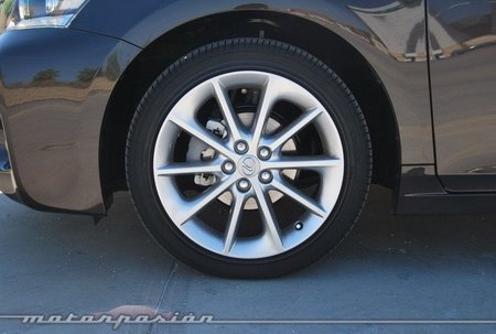 Lexus CT 200h
