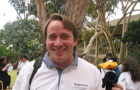 "El MacBook Air está adelantado a su tiempo": Curiosidades de la entrevista más reciente a Linus Torvalds