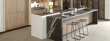 Cocinar sobre la encimera: la revolución de las placas de inducción ocultas que marcará 2026