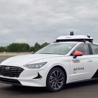 Así es el Hyundai Sonata de Yandex, un coche autónomo que hará de taxi sin conductor en Rusia