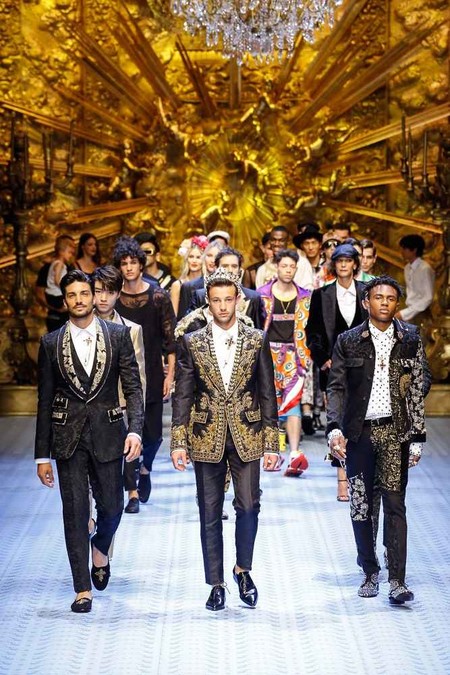 Dolce & Gabbana y su ejército millennial apuestan por la inclusión en su colección 2019 en Milán