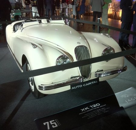 Jaguar XK 120.