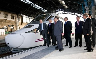 El primer AVE híbrido y el futuro energético