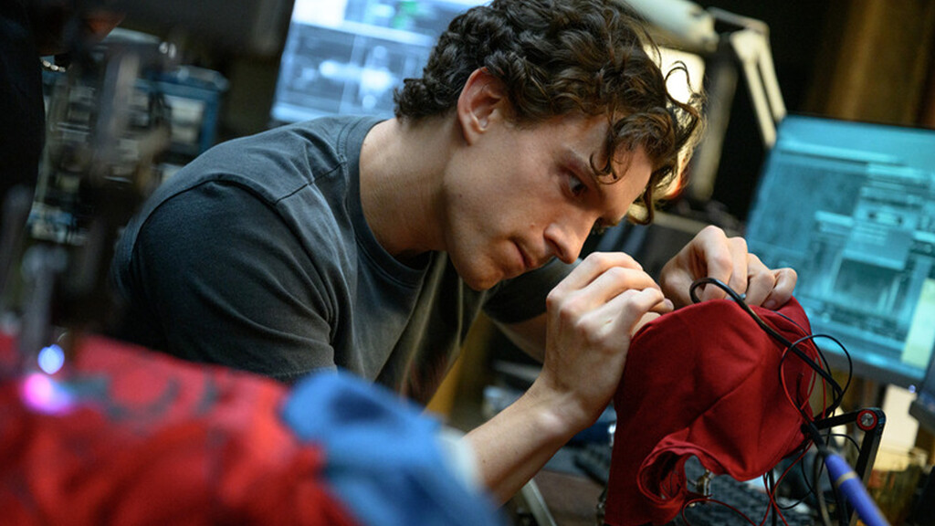 La madre postiza de Tom Holland también está en Spider-Man: Brand New Day y su papel es el mismo que hace 14 años: cuidar de él