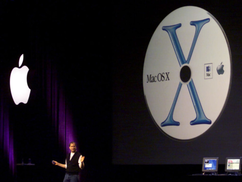 Steve Jobs mandó a la basura años de trabajo para apostarlo absolutamente todo a Mac OS X. 25 años después, la historia le da la razón 