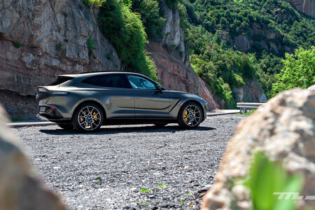 Aston Martin Dbx Prueba