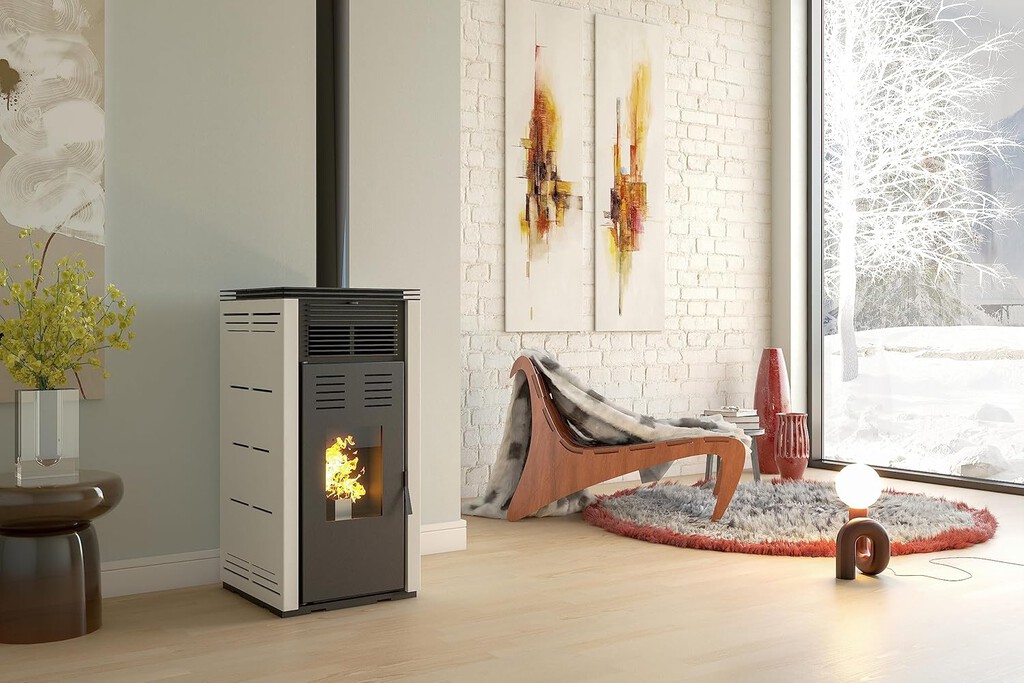 Si tienes estufa de pellet o leña, comprar ahora puede ser la salvación ante la disparatada subida de la luz, el gas y el gasóleo 