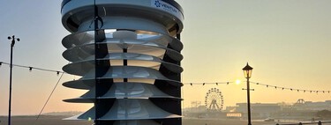 Más eficientes que las placas solares y más fáciles de colocar. Así son los aerogeneradores compactos que quieren revolucionar el mercado