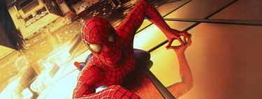 No hay aliens en la trilogía de Sam Raimi, pero me he enterado de que en el juego de Spider-Man puedes invocar un OVNI