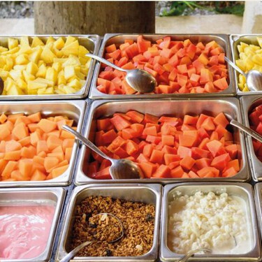 Este destino de Morelos es famoso por sus aguas cristalinas para bucear y relajarte, con un buffet impresionante