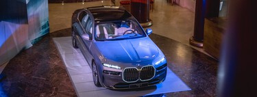 Primer contacto con el BMW i7: la berlina de lujo se reinventa como coche eléctrico con la puesta vista en el mercado asiático 