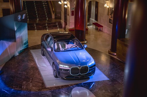 Primer contacto con el BMW i7: la berlina de lujo se reinventa como coche eléctrico con la puesta vista en el mercado asiático 