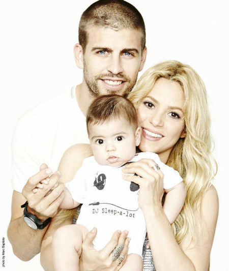 Shakira y su "foto familia feliz" para felicitar a papi Piqué