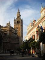 Sevilla: cómo llegar del aeropuerto al centro