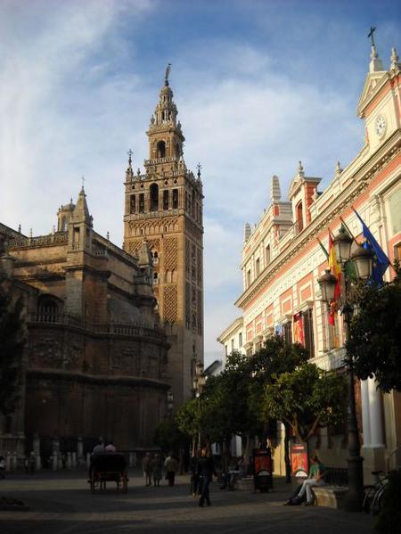 Sevilla: cómo llegar del aeropuerto al centro