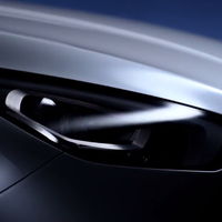 Video: La pick-up de Mercedes-Benz coquetea con la luz al puro estilo AMG