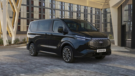 Ford Tourneo Custom 2024 6