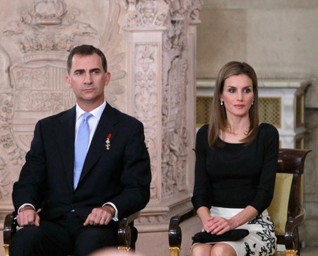 650_1000_look-princesa-letizia-abdicacion-del-rey.jpg