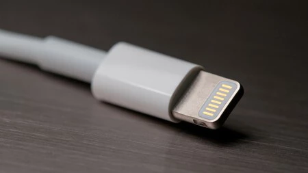 ライトニングケーブル